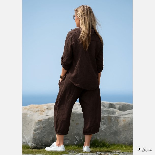 Oversized cotton/linen sett i en nydelig brunfarge.