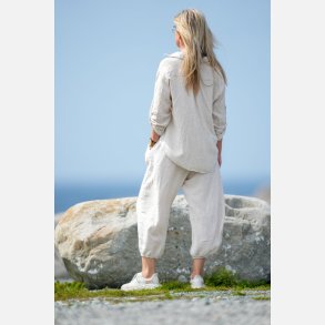 Oversized cotton/linen sett i en nydelig brunfarge lev nov/des. Lys lin lev mars 26.