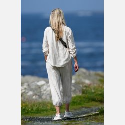 Oversized cotton/linen sett i en nydelig brunfarge lev nov/des. Lys lin lev mars 26.